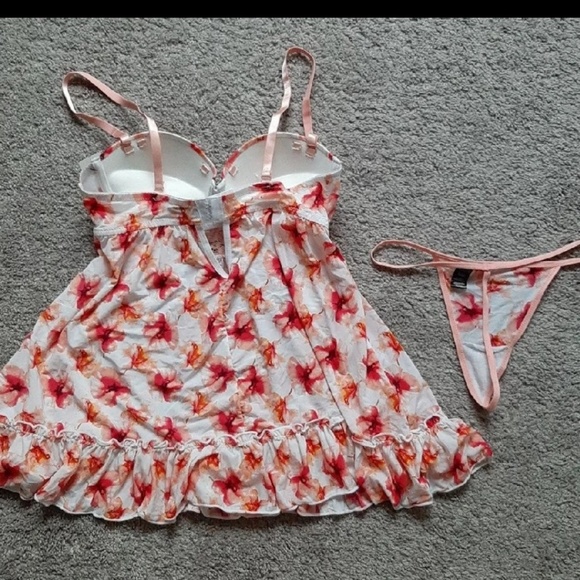 René Rofé Lingerie Set - Picture 2 of 4